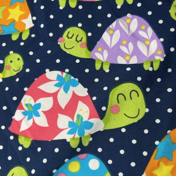 Med Couture Navy Turtle Print Scrub Top Large - Picture 5 of 5